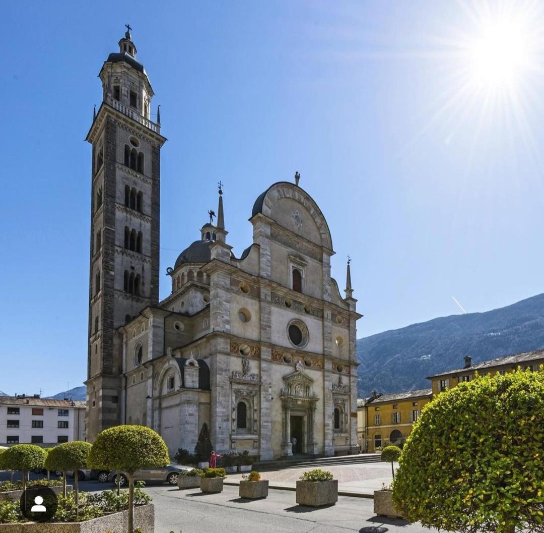 Mary House Apartment Sondrio Luaran gambar